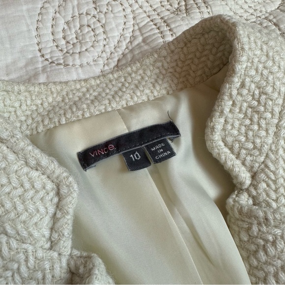 Vince cream herringbone textured blazer (size 10) - Picture 2 of 9
